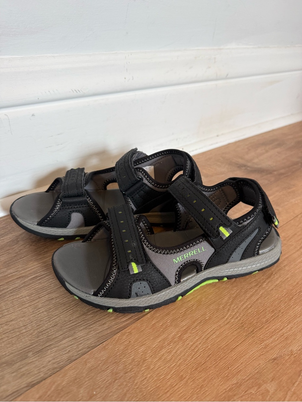 Merrell Kids' Gray and Black Sandals